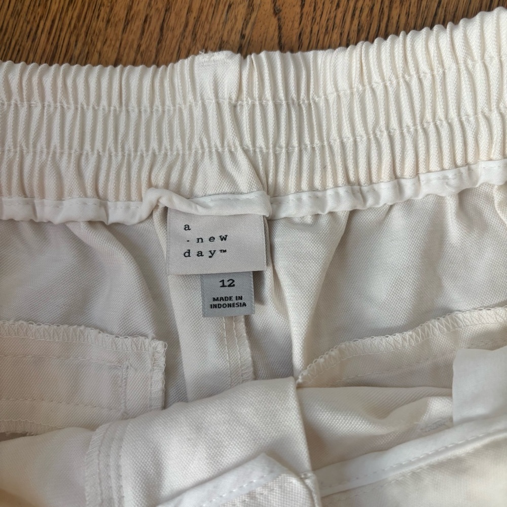 A New Day Cream High-Rise Slim Fit Pintuck Ankle Pant Womens 12 r Cuffed Hem nwt - Picture 4 of 9
